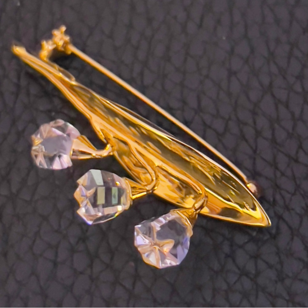 Swarovski Crystal Lilly Of the Valley Goldtone Brooch Stamped - Picture 3 of 10